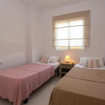 Apartamento Fontana Iv, 2 Dormitorios, By Bookindenia Dénia