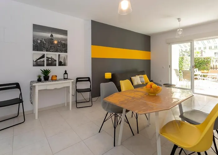 Fontana Iv, 2 Dormitorios, By Bookindenia Lejlighed