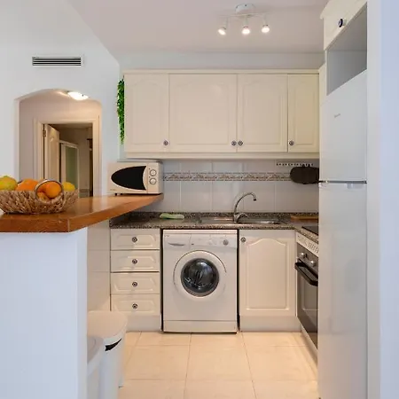 Fontana Iv, 2 Dormitorios, By Bookindenia Appartement *